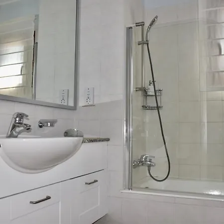 2 Stanze Da Letto, Due Bagni, Spazioso Terrazzo Vista Mare Appartement *